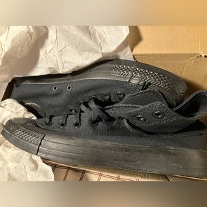 Size 11.5 all black chuck taylor converse all star
